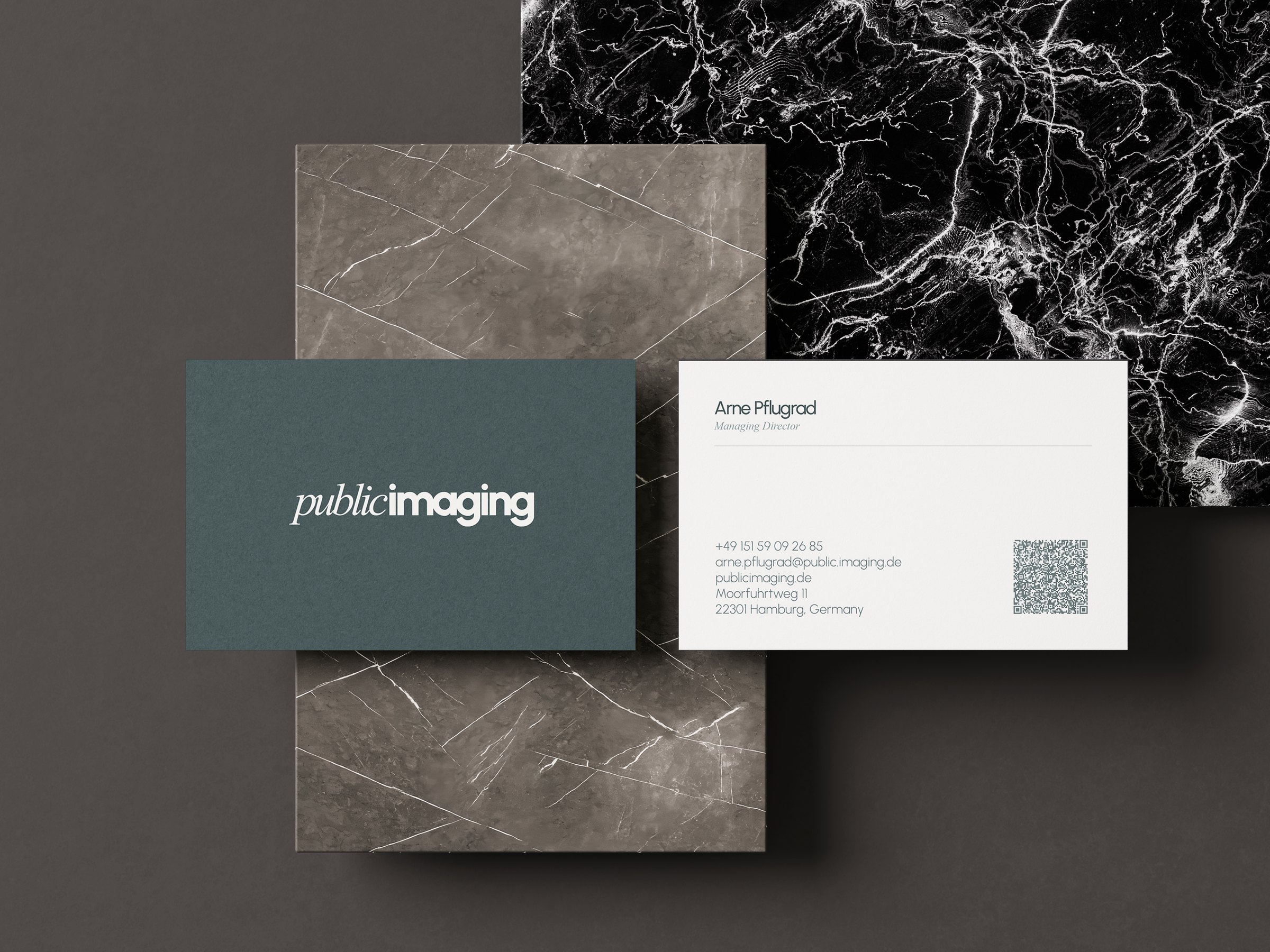 public imaging Visitenkarte — Vorderseite und Rückseite im Detail